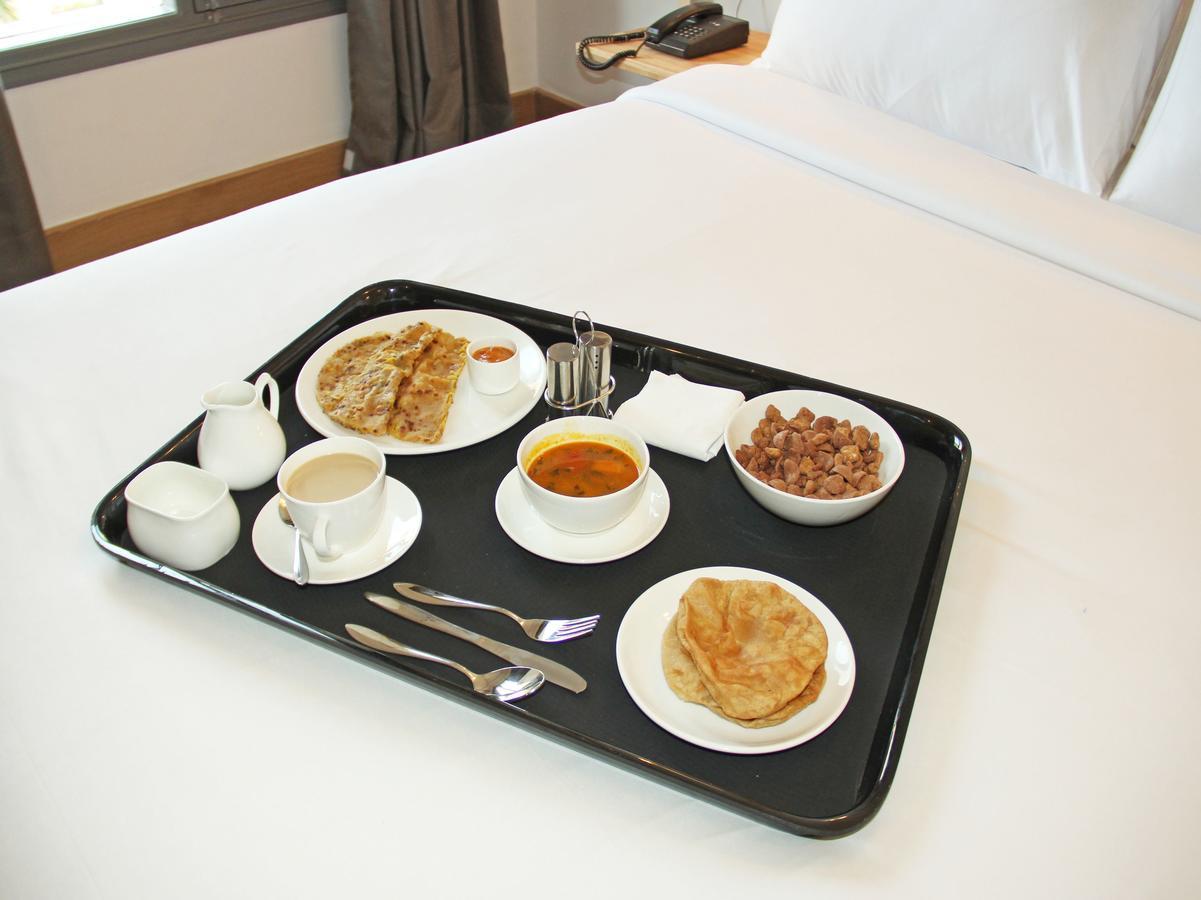 Oyo 11593 Hotel Aman Guest House New Delhi Exteriör bild