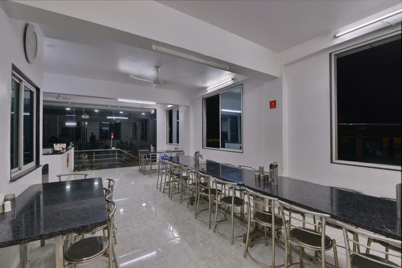 Oyo 11593 Hotel Aman Guest House New Delhi Exteriör bild