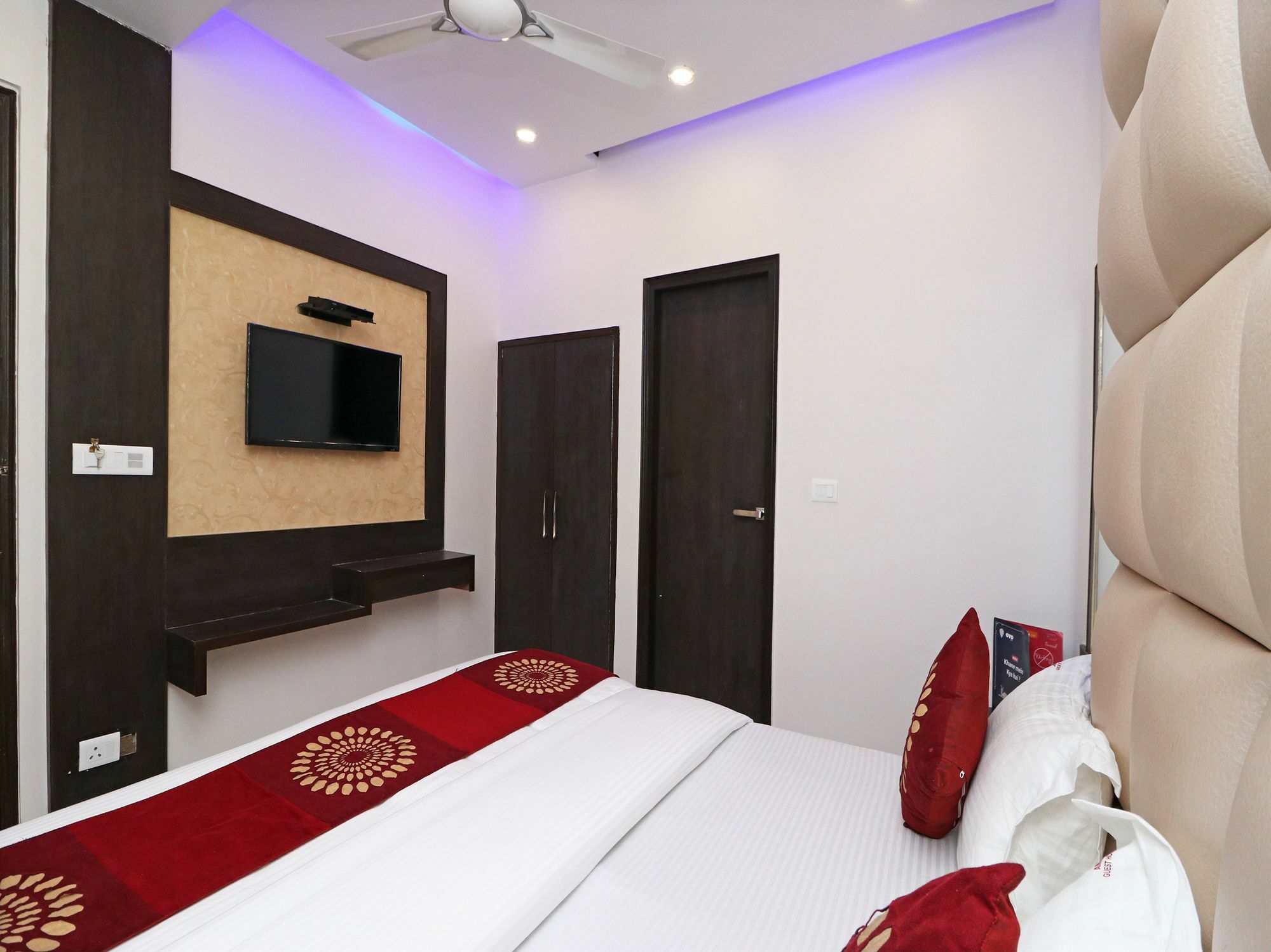 Oyo 11593 Hotel Aman Guest House New Delhi Exteriör bild